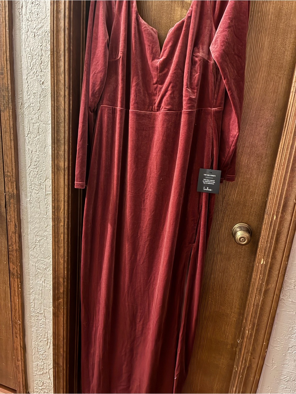 Lulu's Velvet V-Neck Maxi Dress in Burgundy